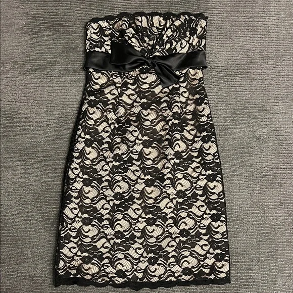 chinese dress ladies White House Black Market Black Strapless Lace Knee Length Dress  Faveur
